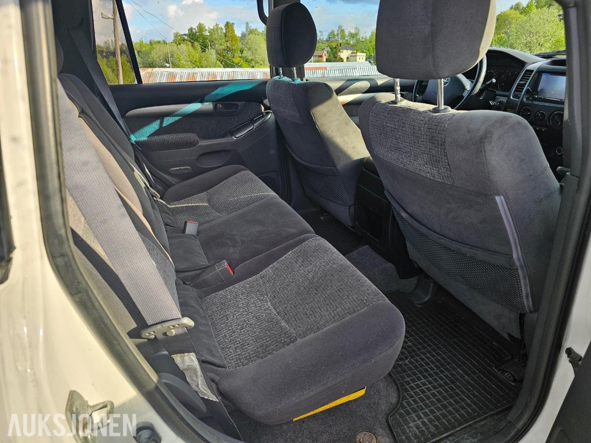 2003 Toyota Land Cruiser 3.0 Diesel 163hk 4WD Ryggekamera, S+V dekk