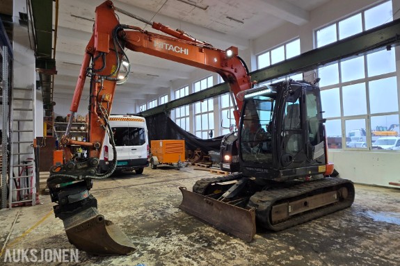 2018 Hitachi ZX85US-5A gravemaskin - 4 290 timer tiltrotator pusseskuff sentralsmøring sertifisert til 01.27