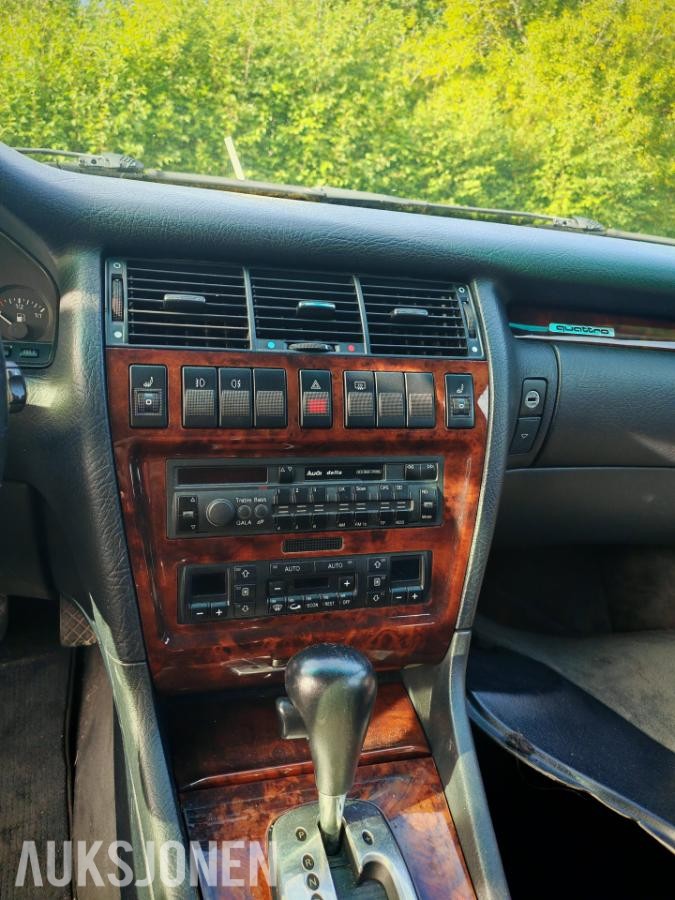 1997 Audi A8 3.7 V8 Quattro 230hk 