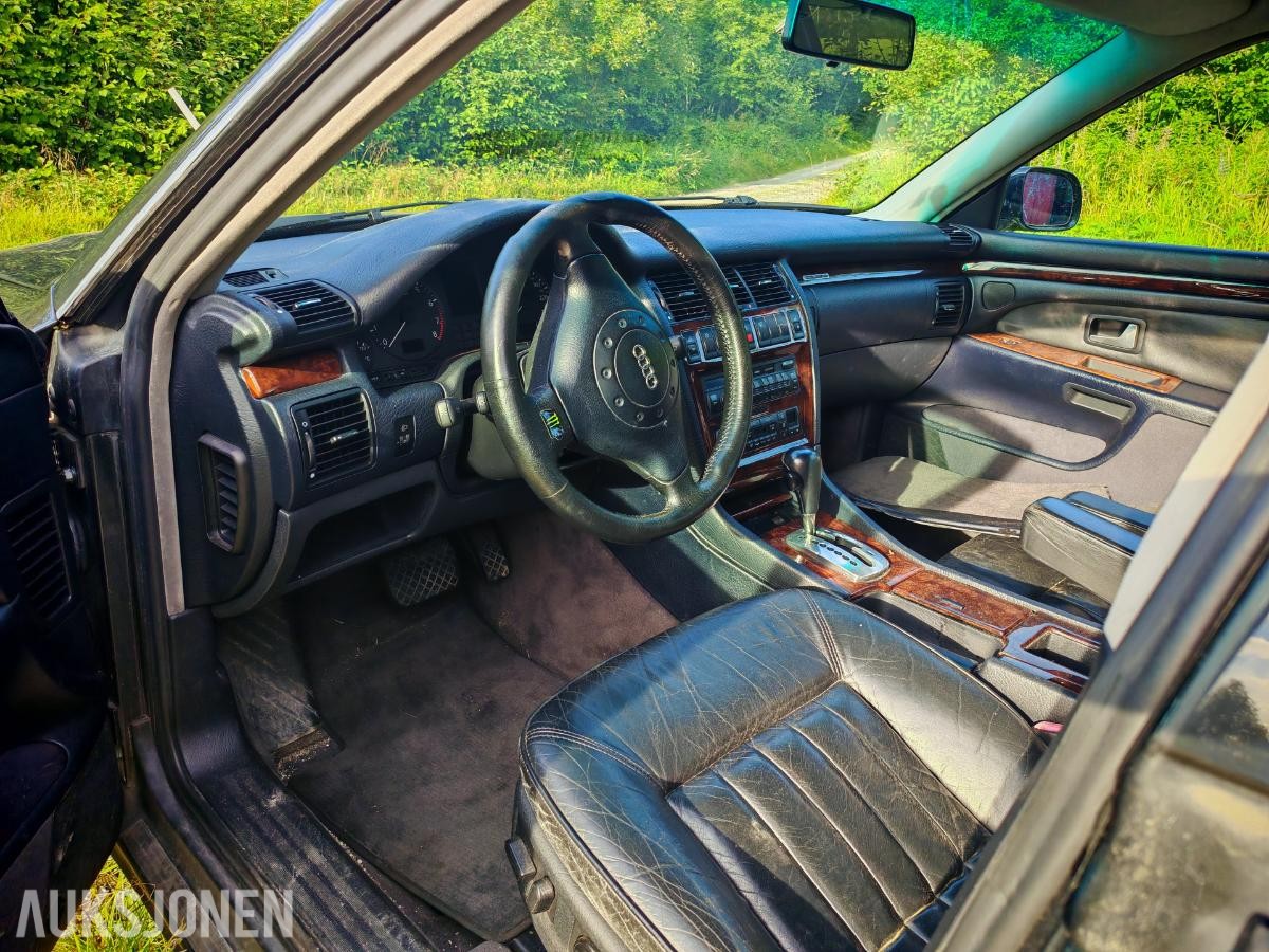 1997 Audi A8 3.7 V8 Quattro 230hk 
