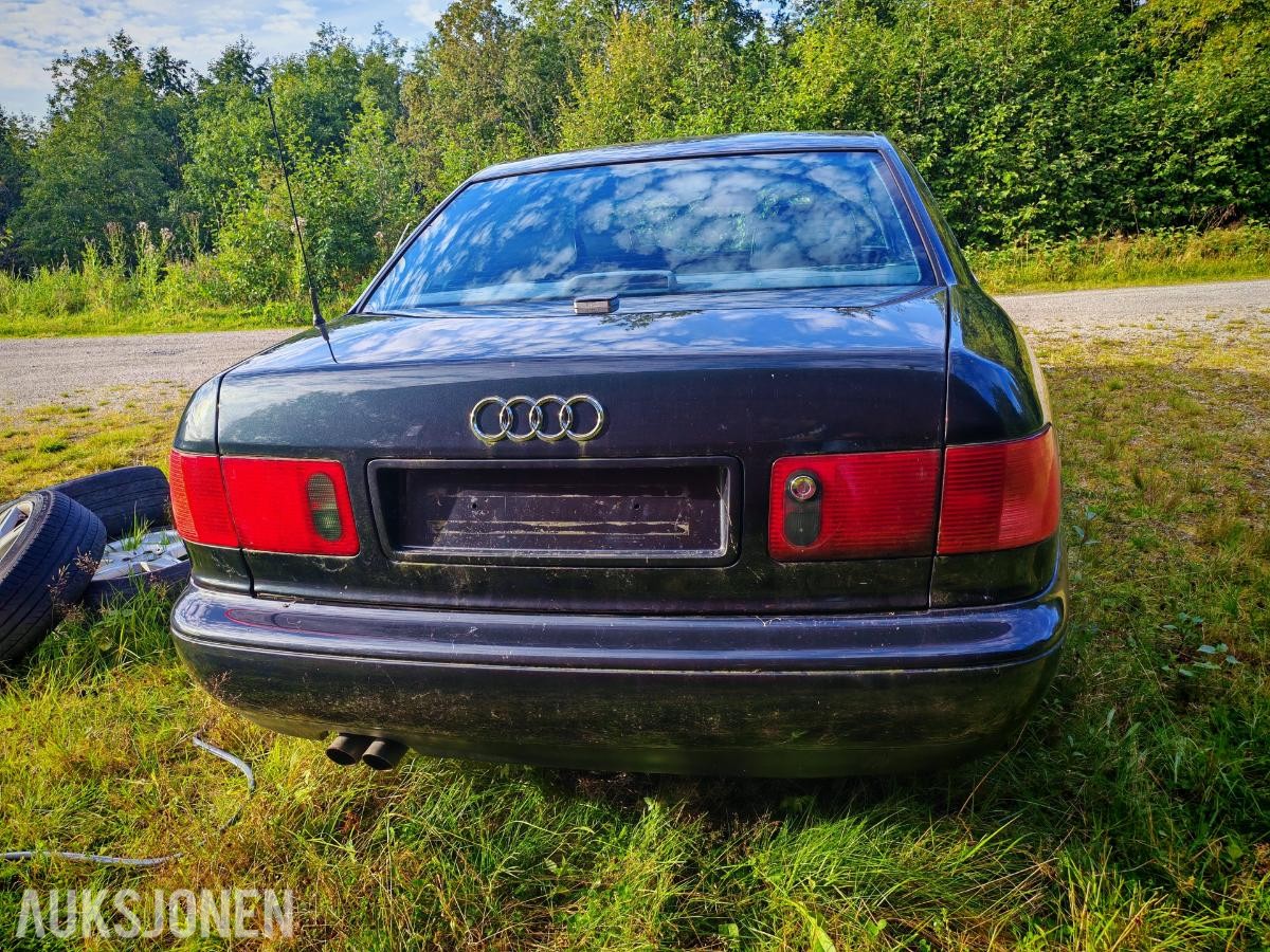 1997 Audi A8 3.7 V8 Quattro 230hk 