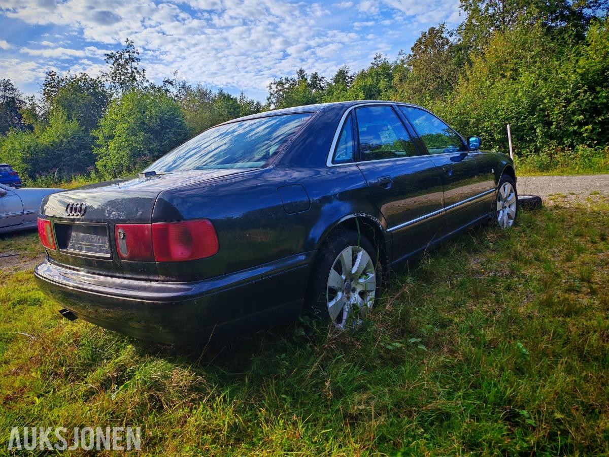 1997 Audi A8 3.7 V8 Quattro 230hk 