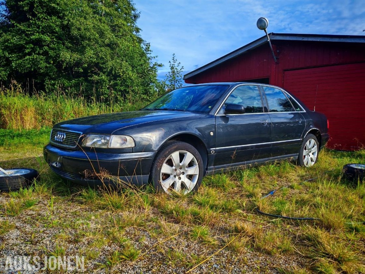 1997 Audi A8 3.7 V8 Quattro 230hk 