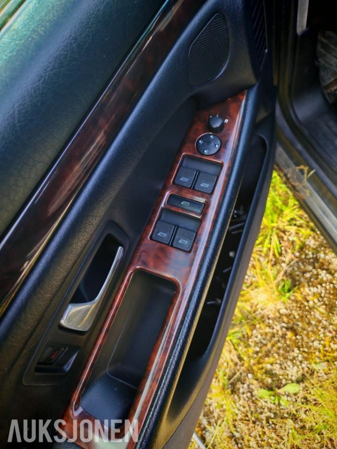 1997 Audi A8 3.7 V8 Quattro 230hk 