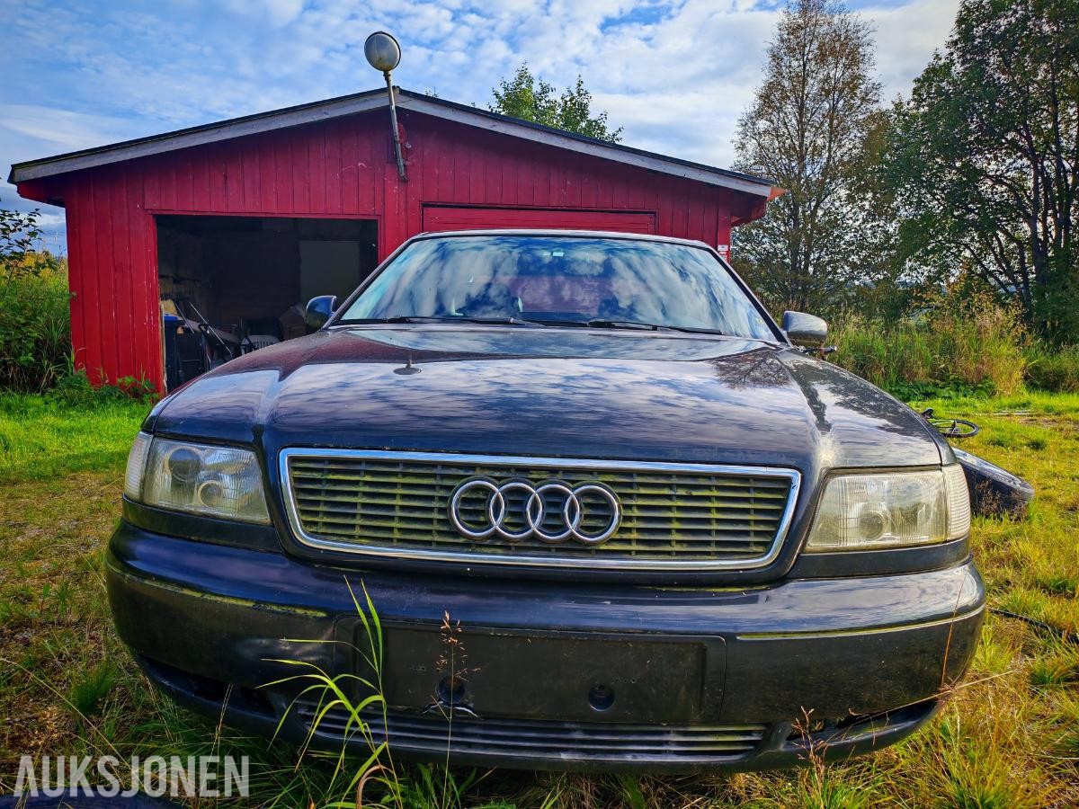 1997 Audi A8 3.7 V8 Quattro 230hk 