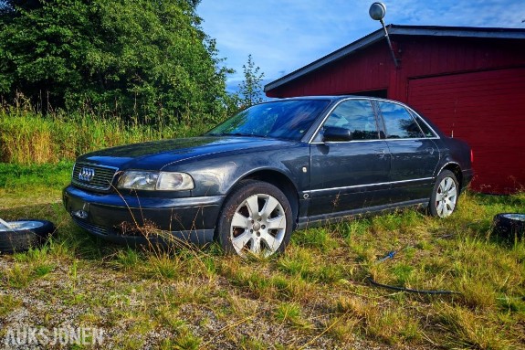 1997 Audi A8 3.7 V8 Quattro 230hk
