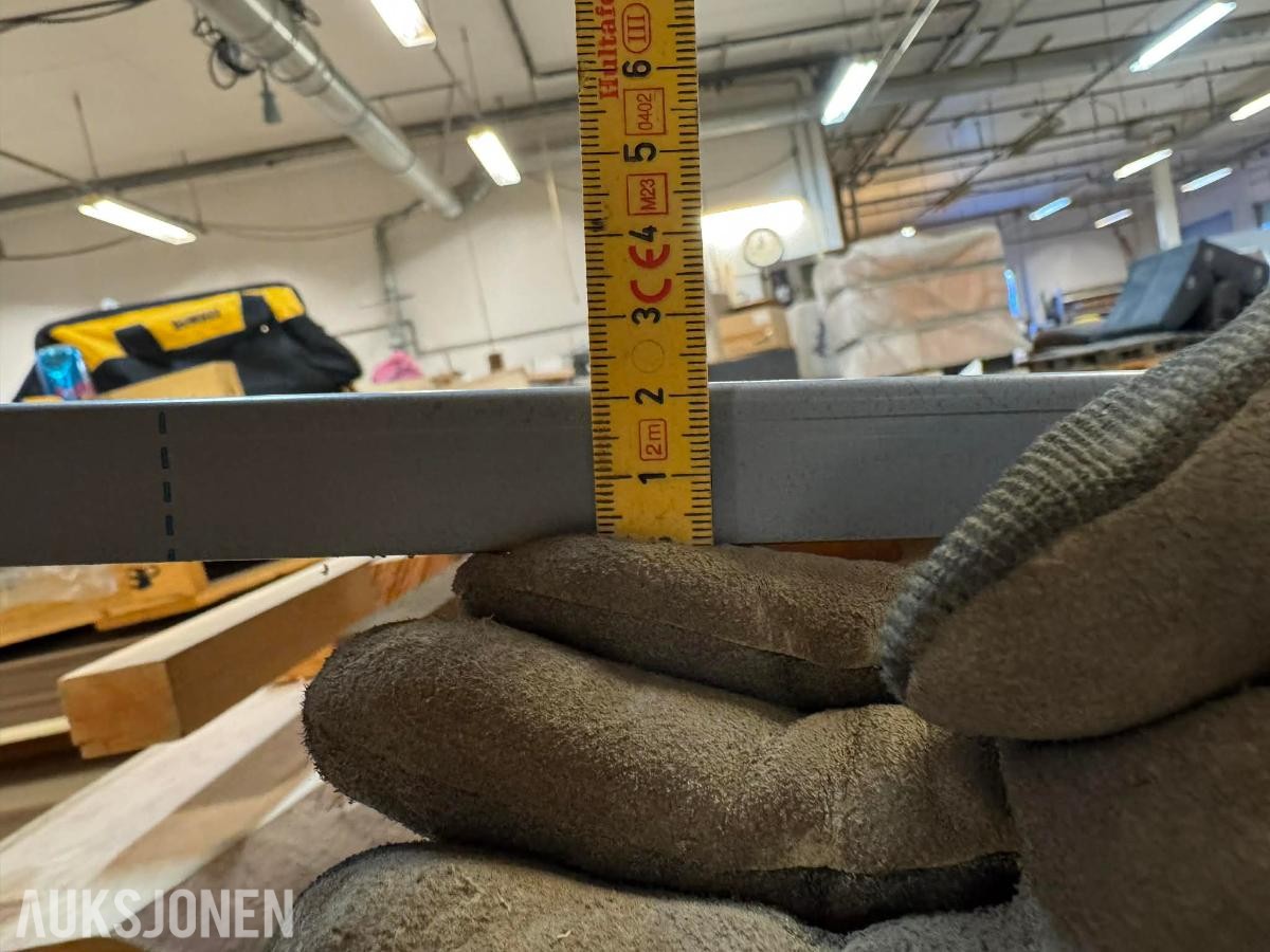 133 stk ubrukte veggpaneler i stål