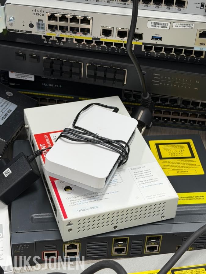 Parti switch TP-Link ASUS - Cisco - Huawei TP-Link ASUS - Cisco - Huawei