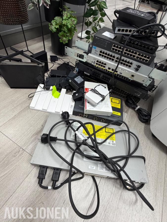 Parti switch TP-Link ASUS - Cisco - Huawei TP-Link ASUS - Cisco - Huawei