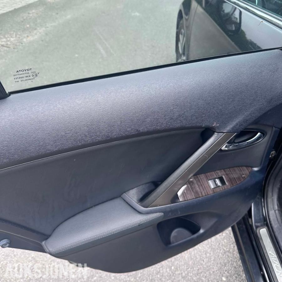2012 Toyota Avensis 1.8 147 hk Automat Executive Ryggekamera Hengerfeste