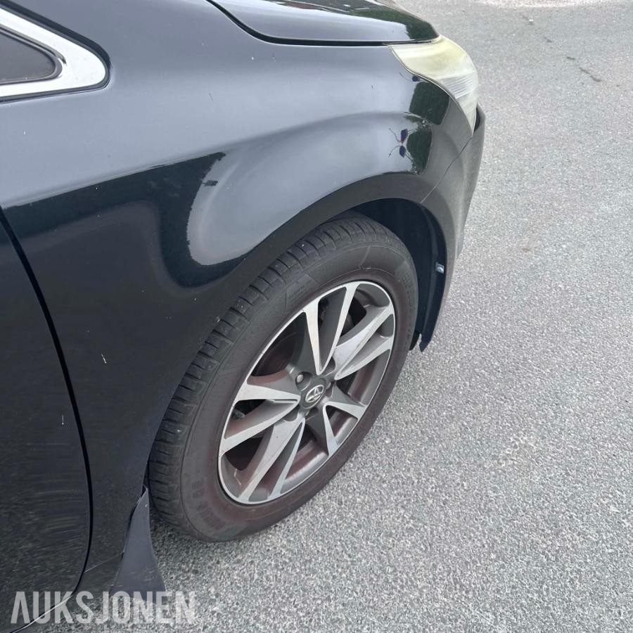 2012 Toyota Avensis 1.8 147 hk Automat Executive Ryggekamera Hengerfeste