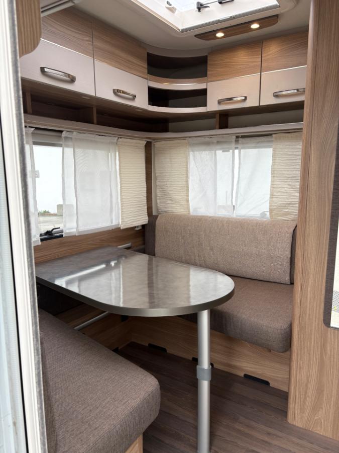 2017 Bürstner 465Ts Kjørevogn/ vekt kun 1150kg/ Gulvvarme/ Batteripakke/ Markise med vegger/ Truma sentralvarme