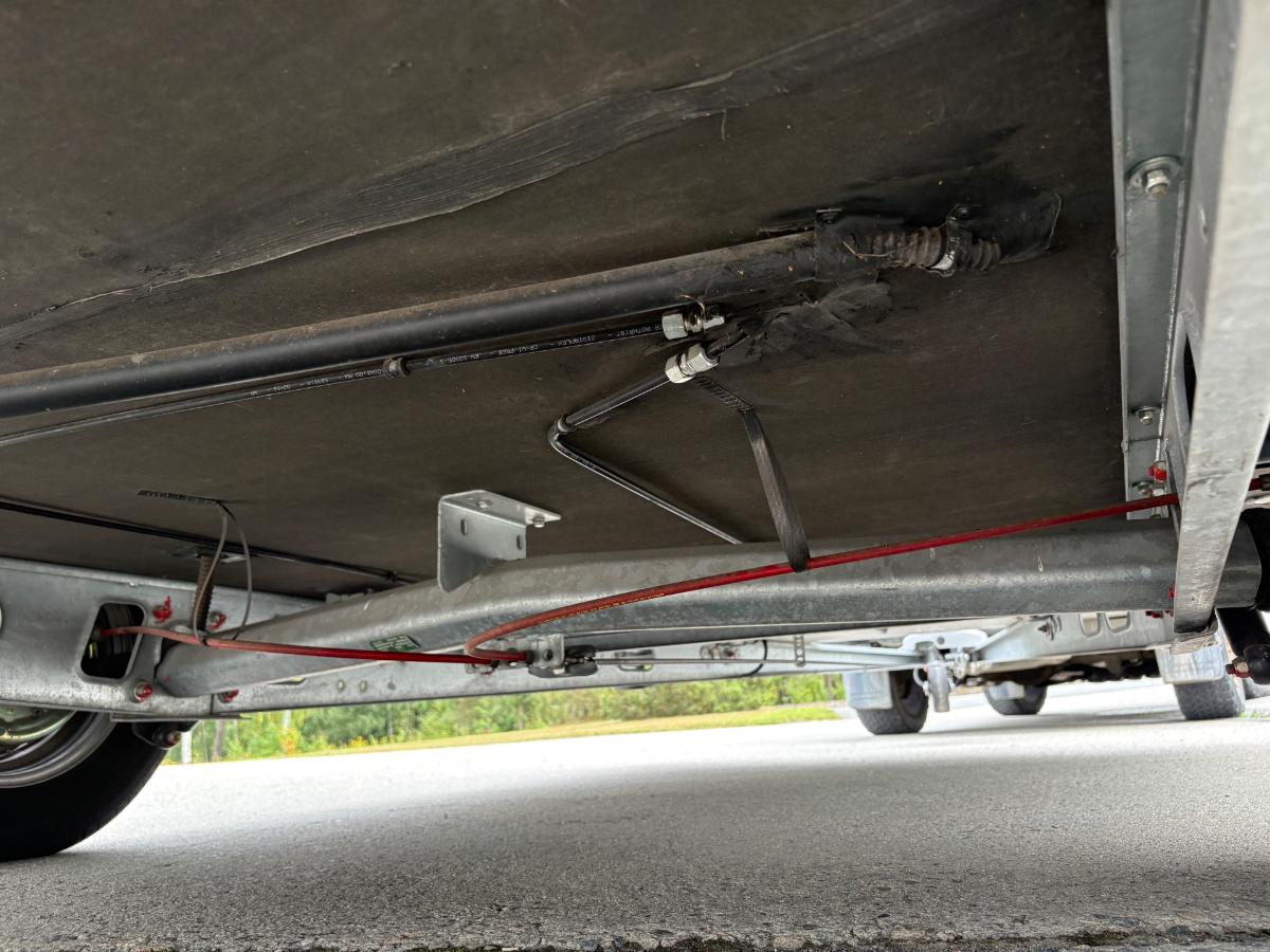 2017 Bürstner 465Ts Kjørevogn/ vekt kun 1150kg/ Gulvvarme/ Batteripakke/ Markise med vegger/ Truma sentralvarme