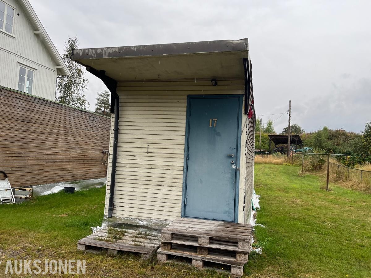 2 stk Boligbrakker *ingen minstepris*