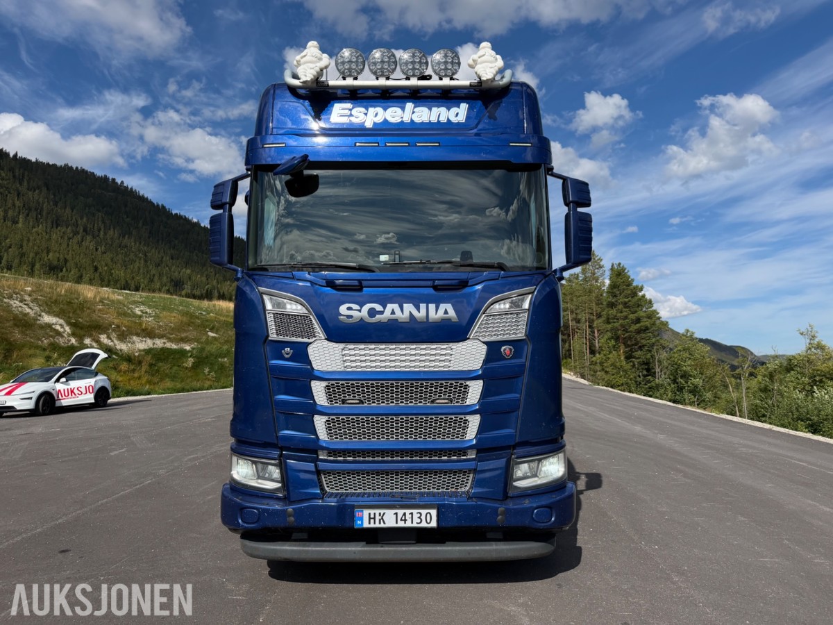 Scania S 650 6x4 bulk m/4 akslet bulkslep, Euro 6T, Helluft, 