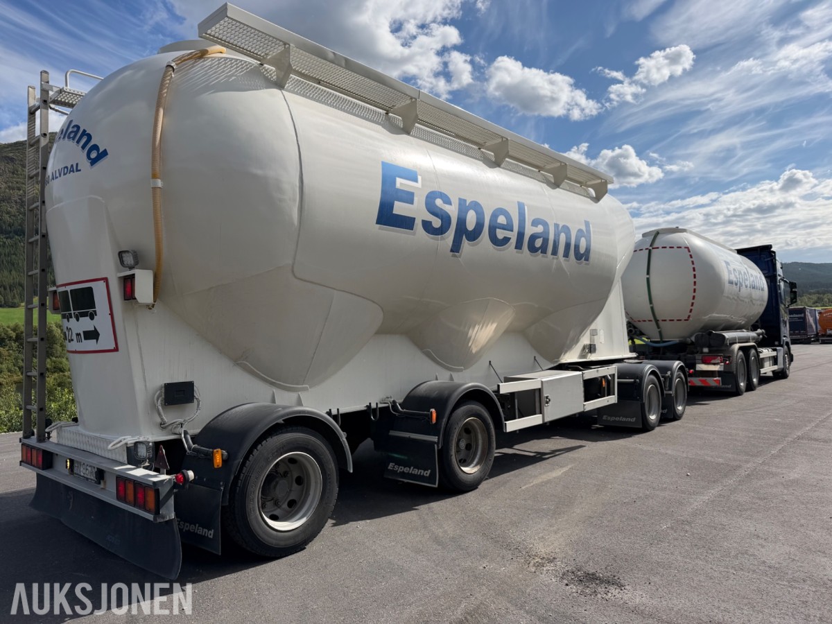 Scania S 650 6x4 bulk m/4 akslet bulkslep, Euro 6T, Helluft, 