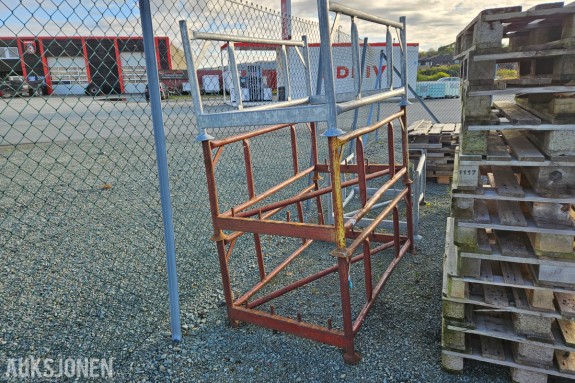 Parti lagringsstativ for stillasmateriell - HAKI - varmgalvanisert og lakkert utførelse - 150 x 90 x 70 cm