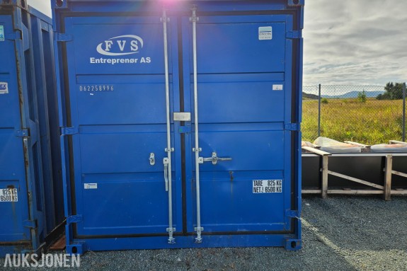Containex lagercontainer 10 fot - komplett hylleinnredning - elektrisk anlegg med Frico varmevifte - egenvekt 825 kilo