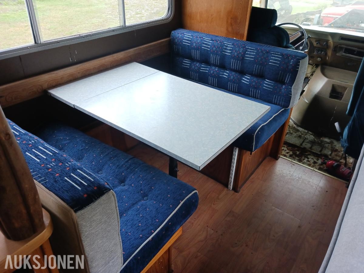1977 Winnebago Campingbil V8