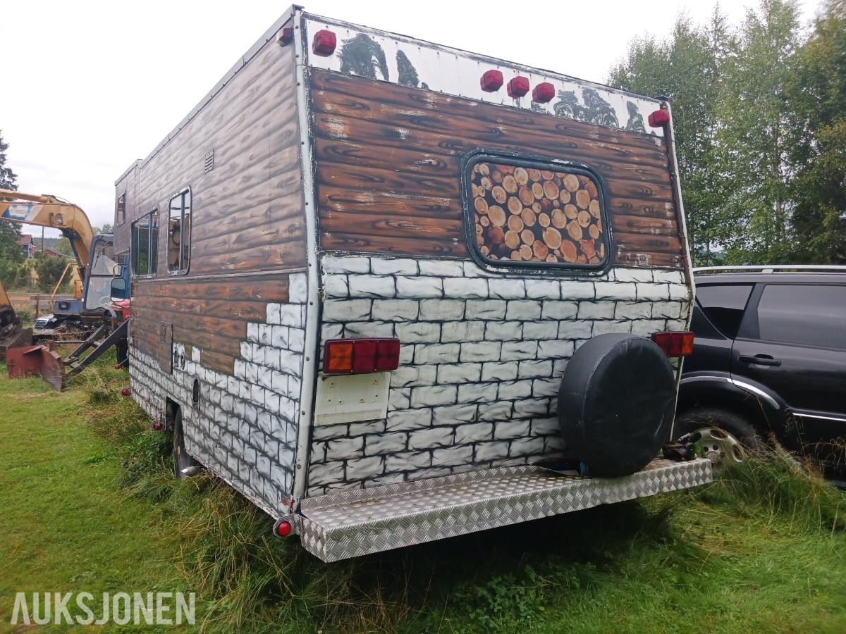 1977 Winnebago Campingbil V8