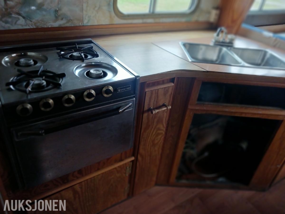 1977 Winnebago Campingbil V8