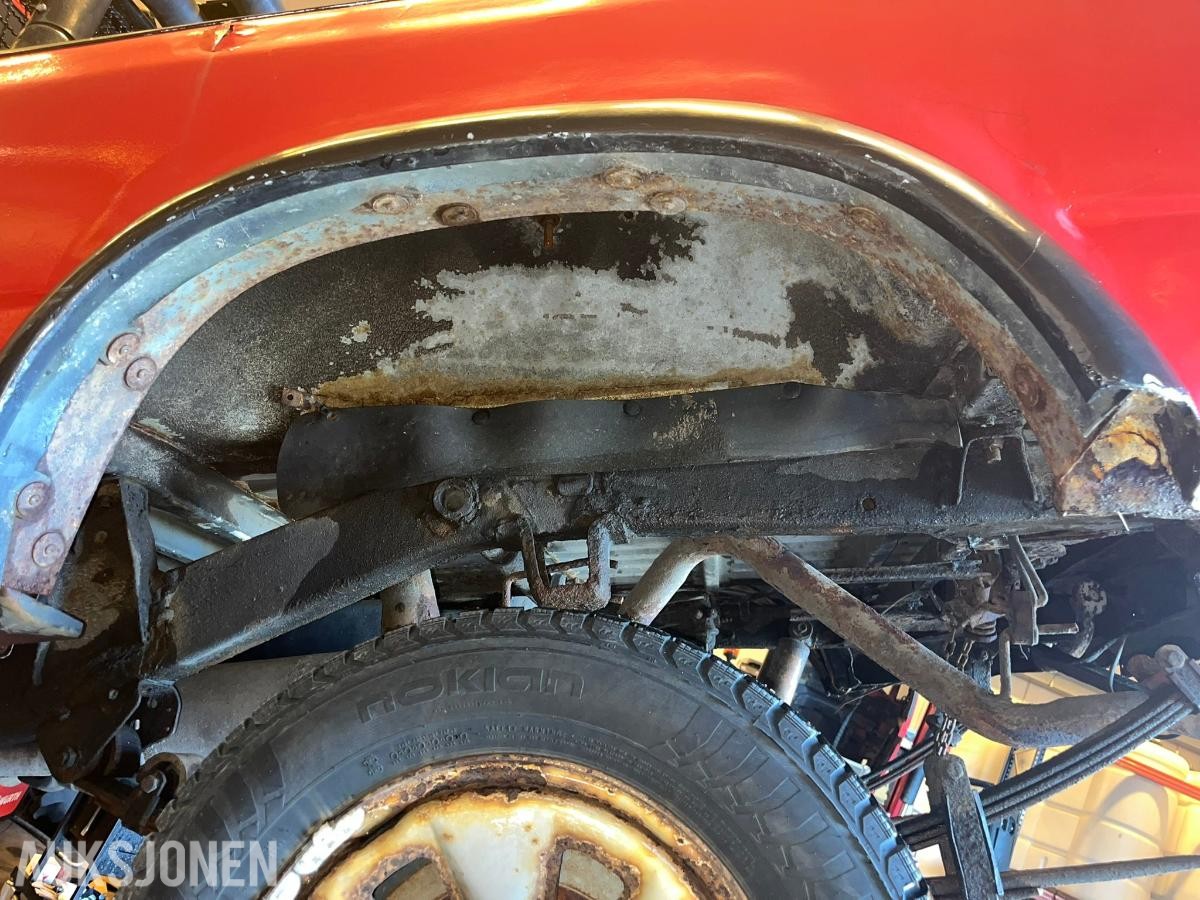 1992 Toyota HiLux 2.4 Diesel 83hk 4WD *INGEN MINSTEPRIS*