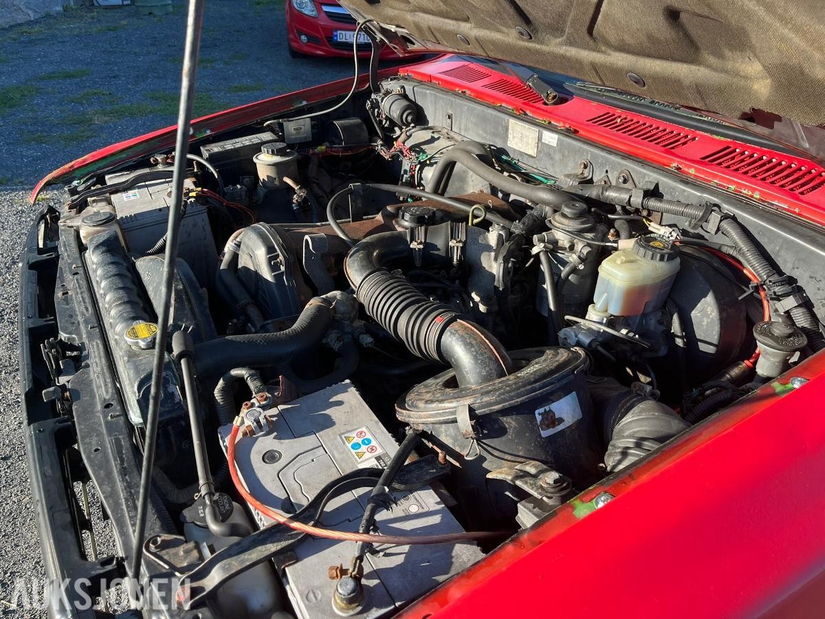 1992 Toyota HiLux 2.4 Diesel 83hk 4WD *INGEN MINSTEPRIS*