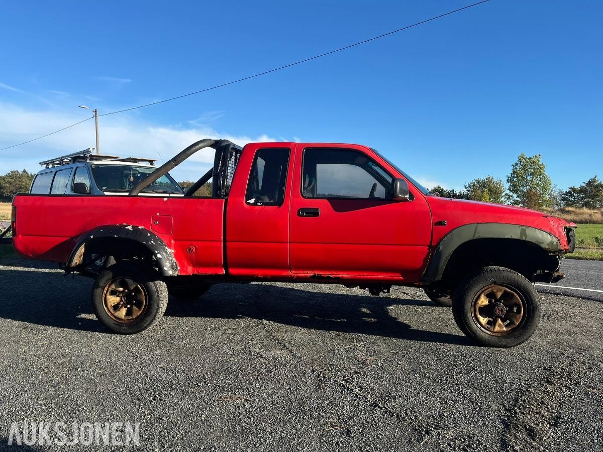 1992 Toyota HiLux 2.4 Diesel 83hk 4WD *INGEN MINSTEPRIS*