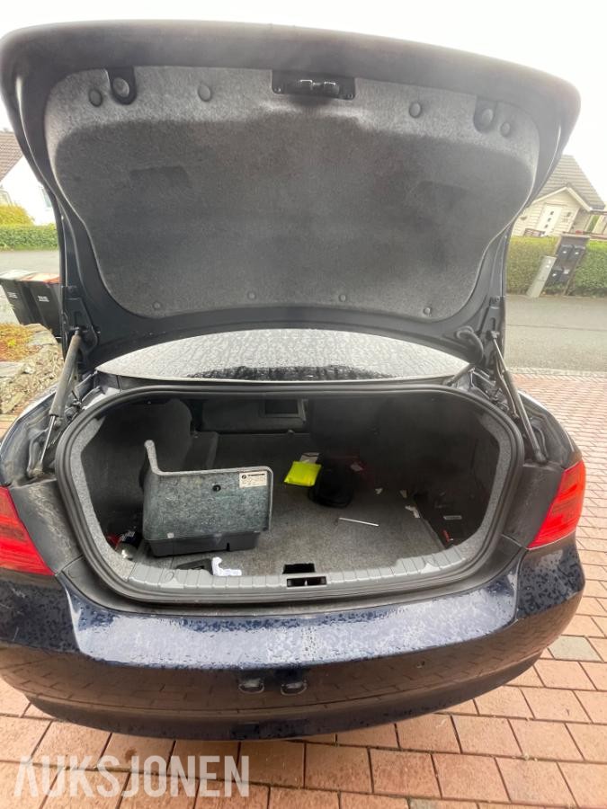 2006 BMW E90 316I 1.6 116HK CRUISEKONTROLL HENGERFESTE