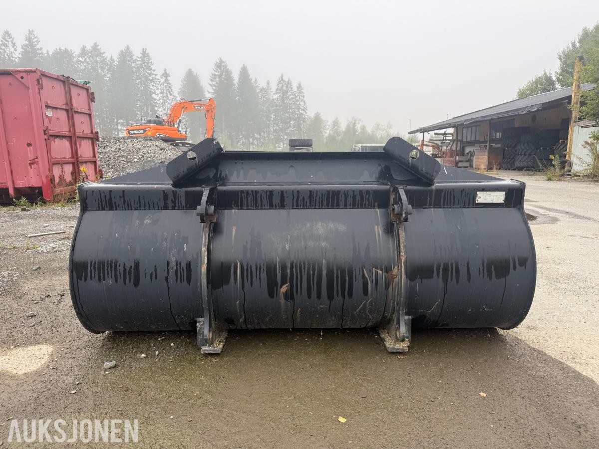 2014 JCB hjullsterskuff.