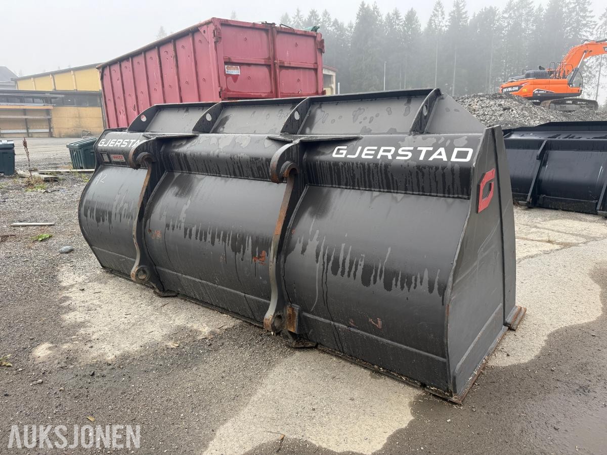 2022 Gjerstad hjullasterskuff.
