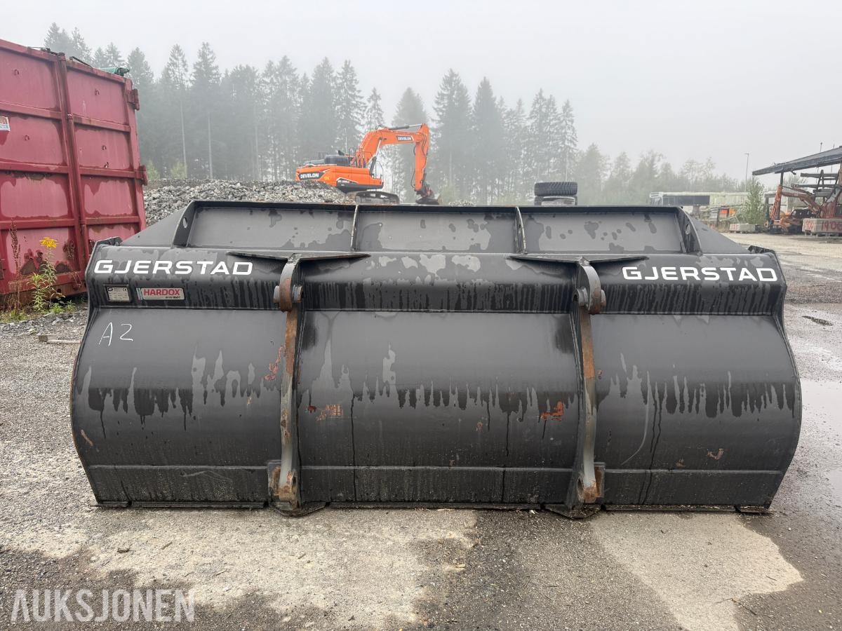 2022 Gjerstad hjullasterskuff.