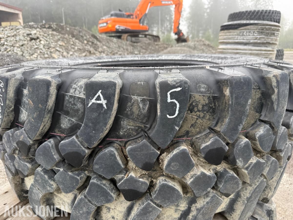 2 stk. Trelleborg 460/70 R24 dekk