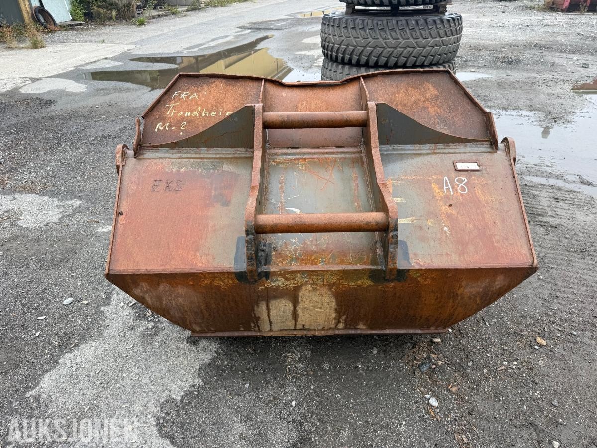 2016 SMP Pusseskuff 1400L med S70 feste