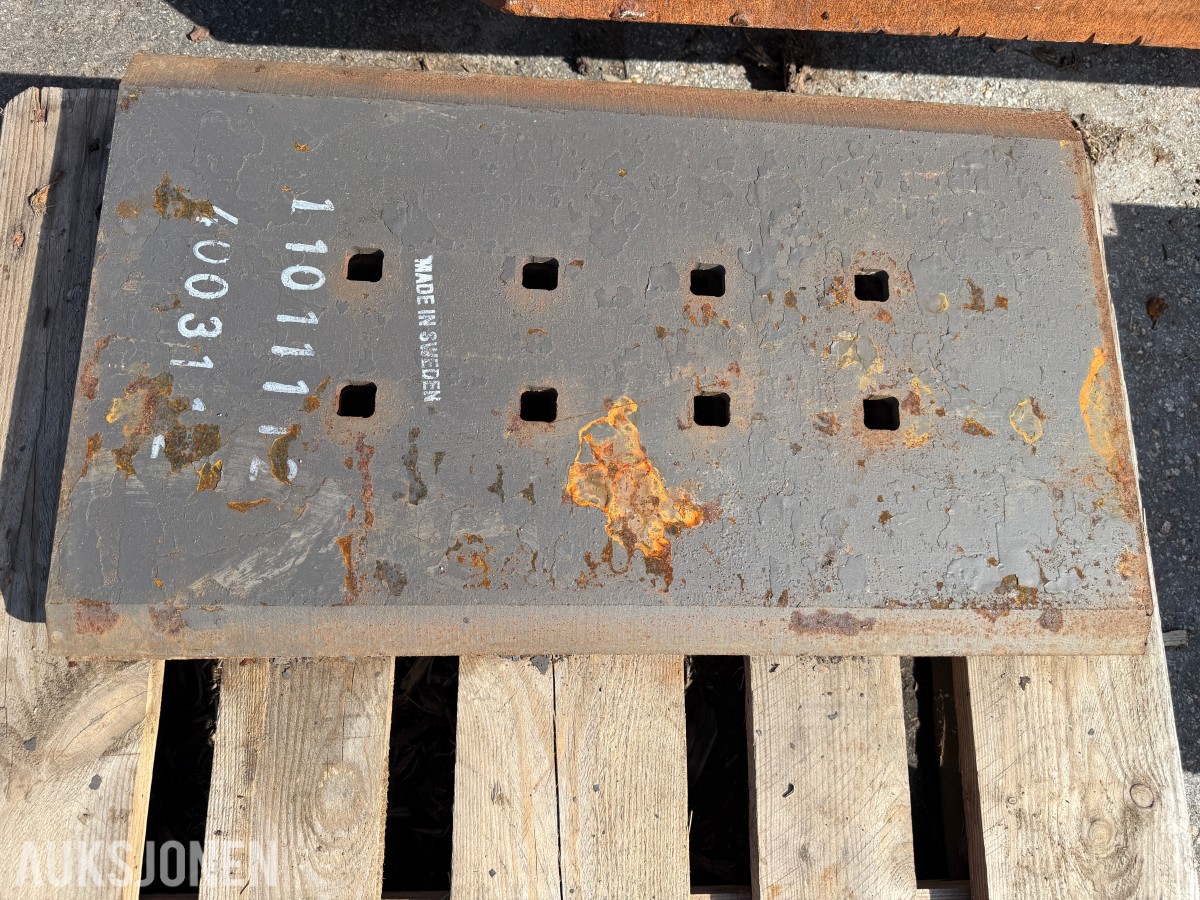 SLITESTÅL / SLITEPLATER – 650 X 390 X 25 MM – UBRUKT