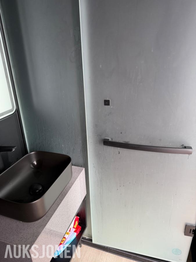 2022 Modulbasert overnattingsanlegg – flyttbare innredet containerbrakker 
