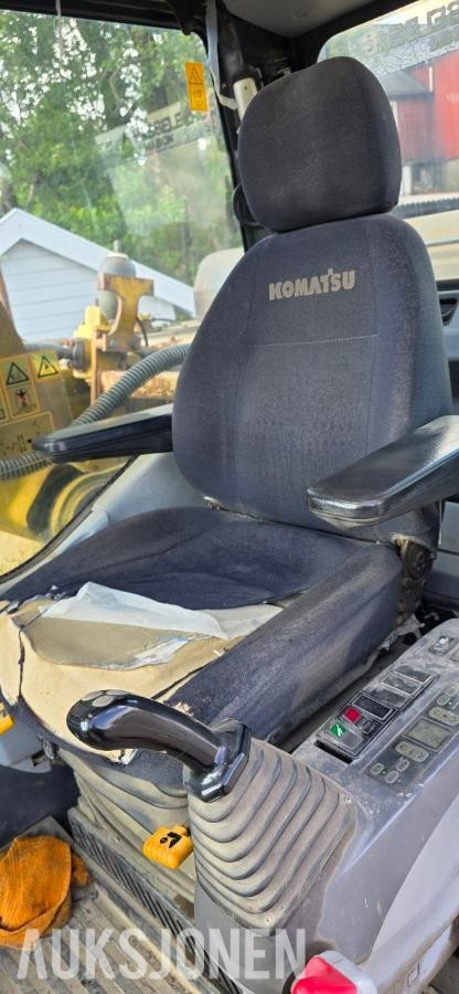 2002 Komatsu PC210LC-7