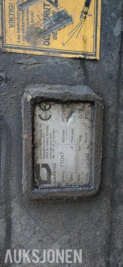2002 Komatsu PC210LC-7