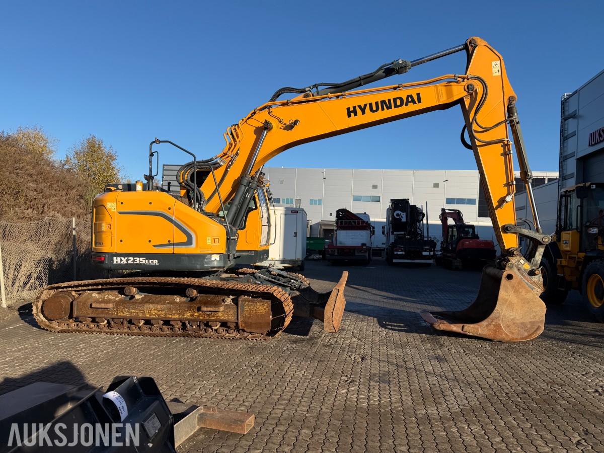 2018 Hyundai 235 LC-9A m/Doserblad 6463 t