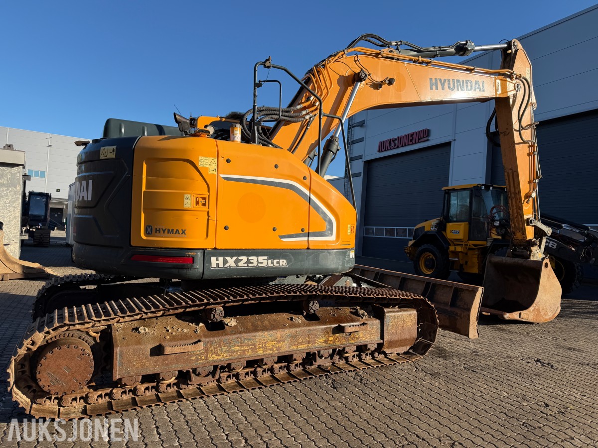 2018 Hyundai 235 LC-9A m/Doserblad 6463 t
