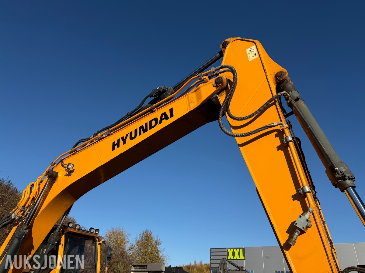 2018 Hyundai 235 LC-9A m/Doserblad 6463 t
