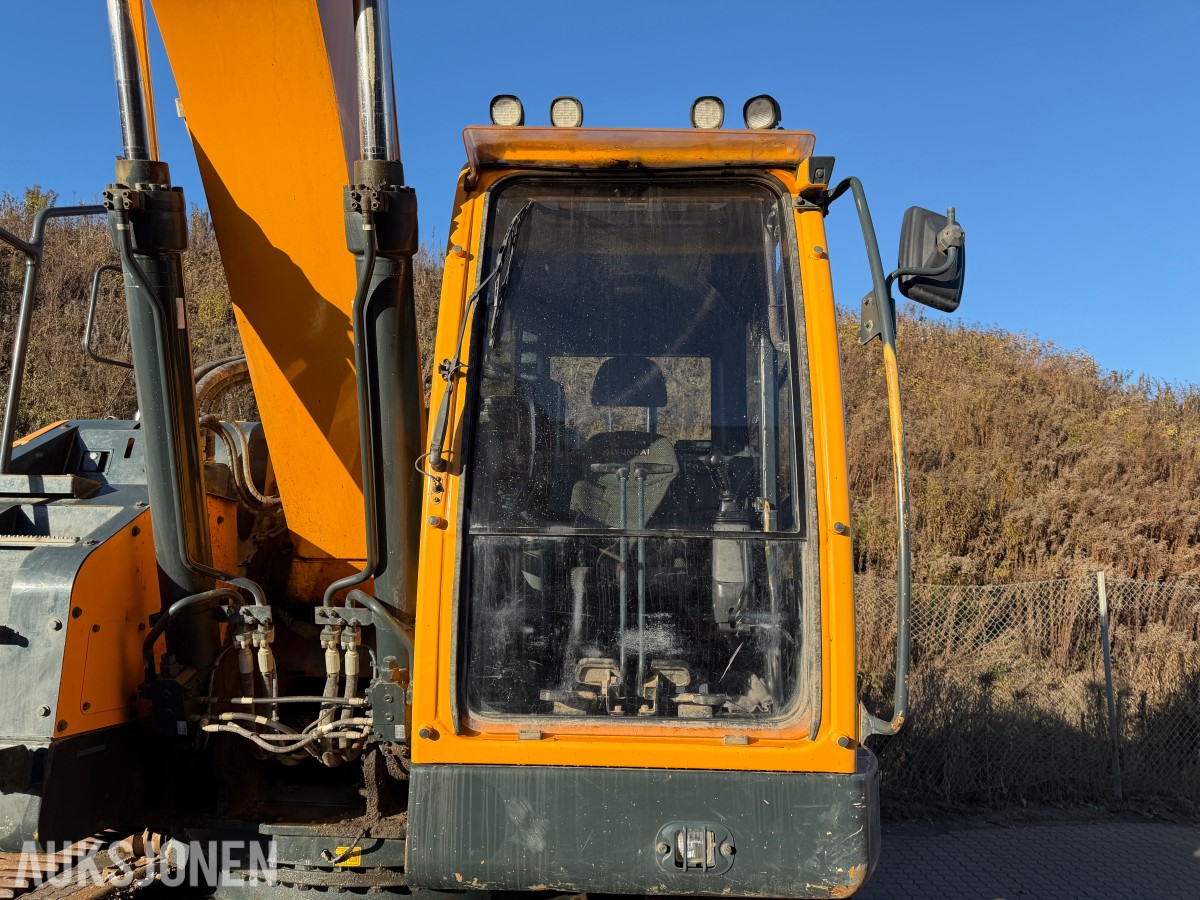 2018 Hyundai 235 LC-9A m/Doserblad 6463 t
