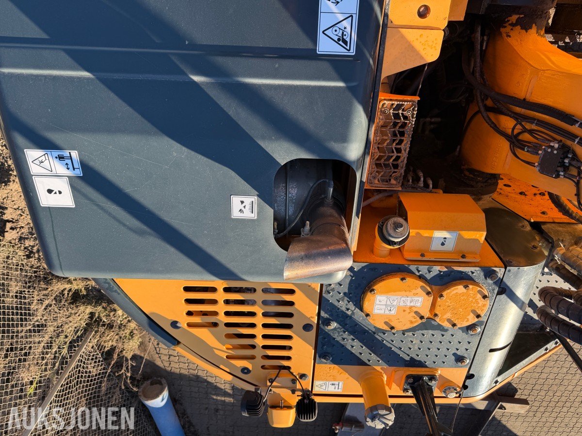 2018 Hyundai 235 LC-9A m/Doserblad 6463 t