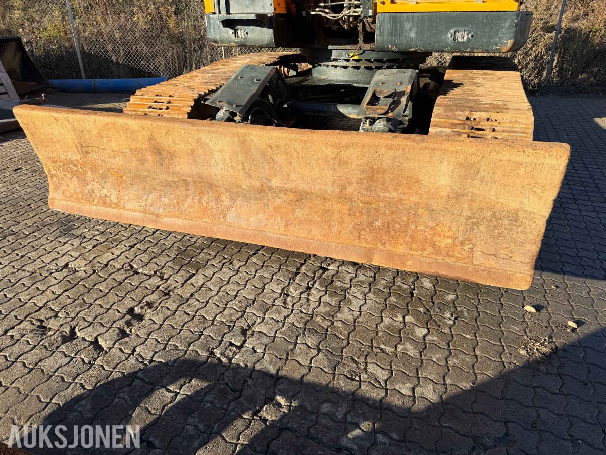 2018 Hyundai 235 LC-9A m/Doserblad 6463 t