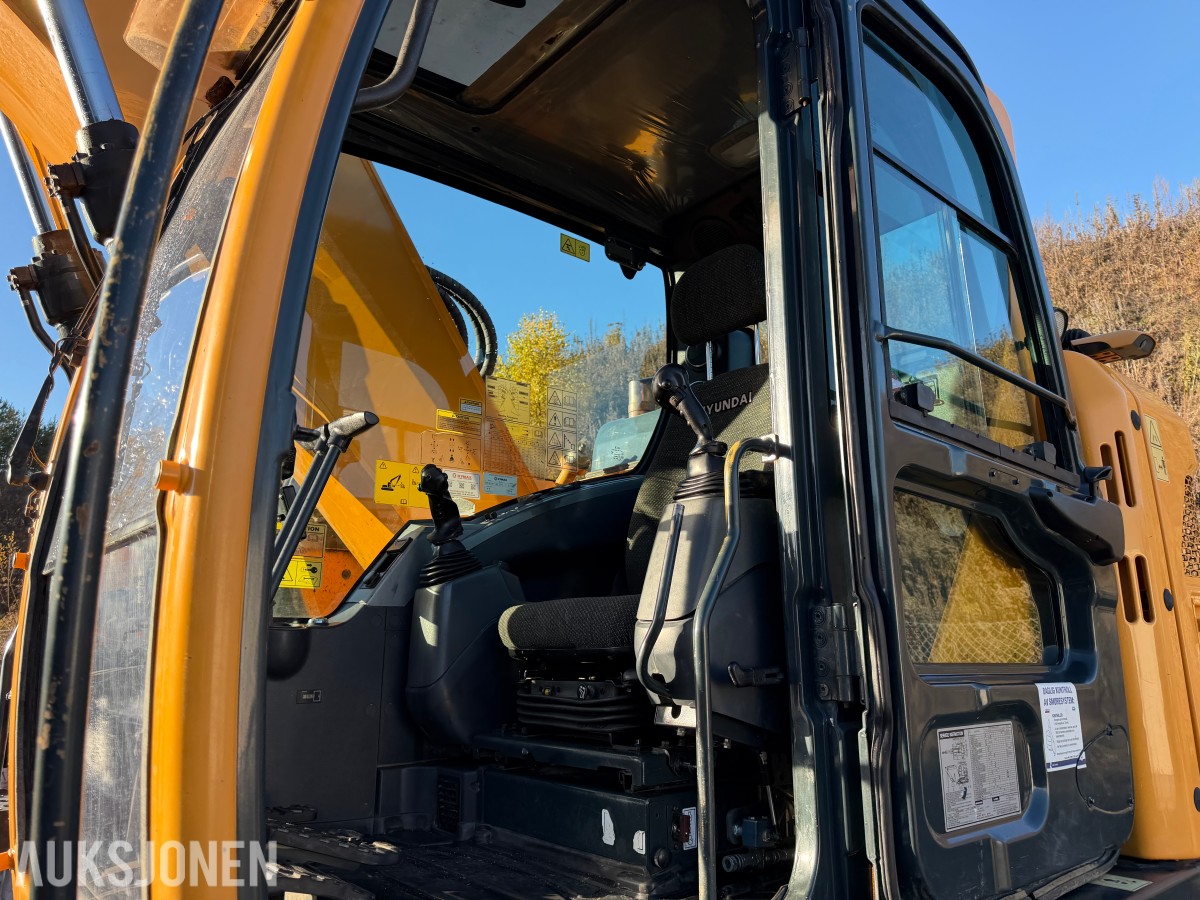 2018 Hyundai 235 LC-9A m/Doserblad 6463 t