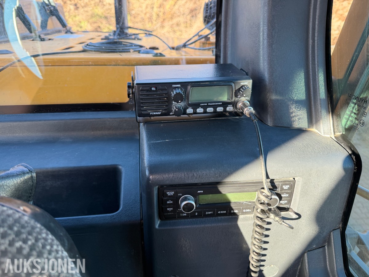 2018 Hyundai 235 LC-9A m/Doserblad 6463 t