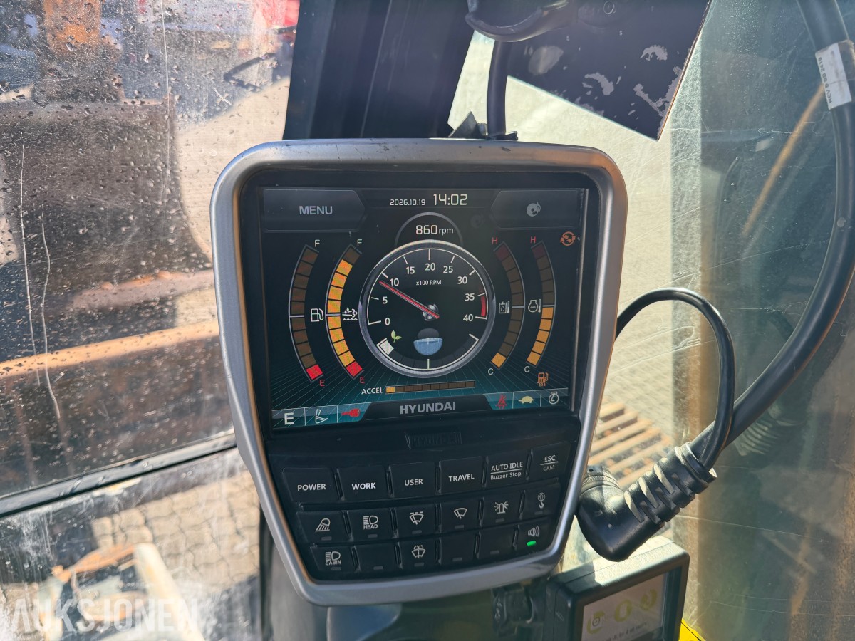 2018 Hyundai 235 LC-9A m/Doserblad 6463 t