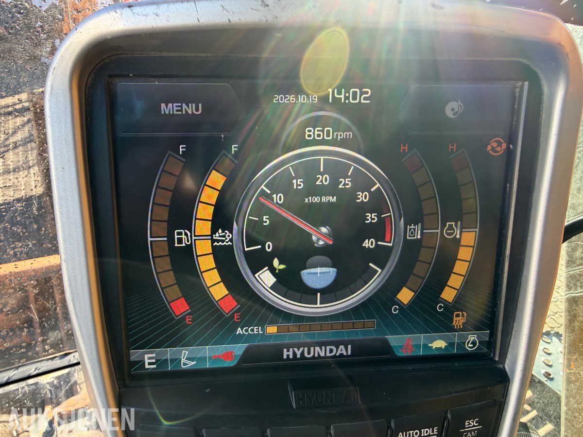 2018 Hyundai 235 LC-9A m/Doserblad 6463 t