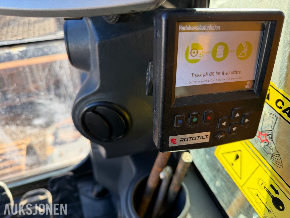 2018 Hyundai 235 LC-9A m/Doserblad 6463 t