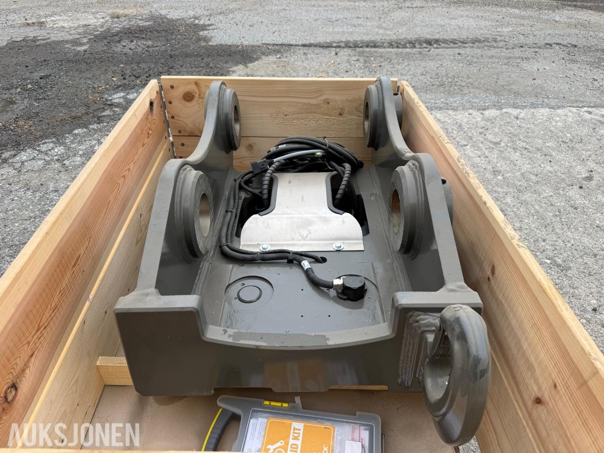 OilQuick OQ80 hydraulisk hurtigfeste med kontrollsystem – ubrukt